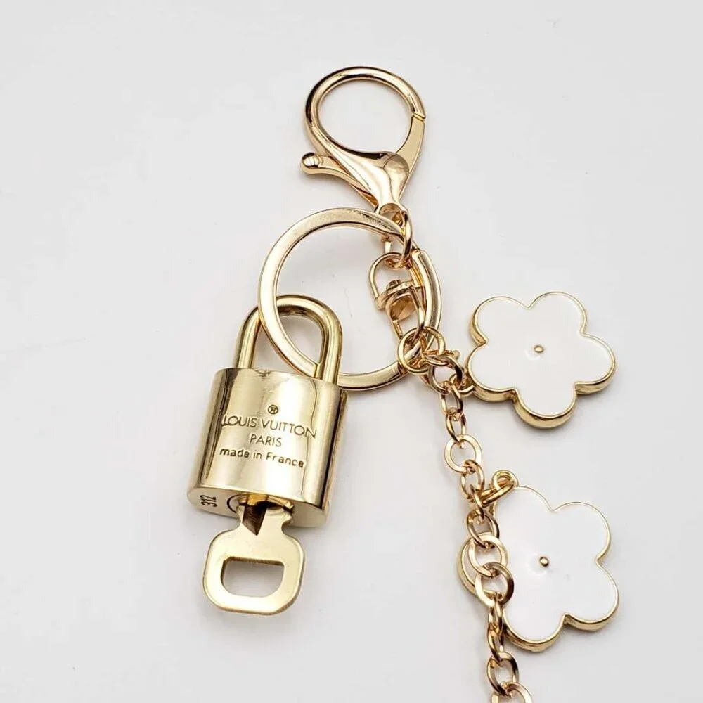 LV Gold Padlock & Key 🔒 Authentic Louis Vuitton Bag Unbranded Flower Charm - Picture 4 of 6